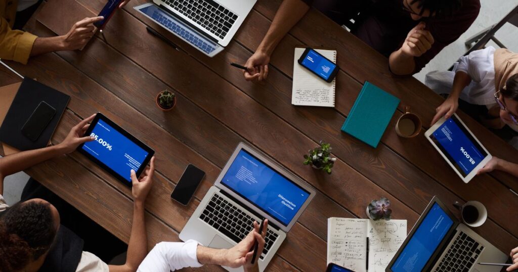 Notulen otomatis berbasis AI