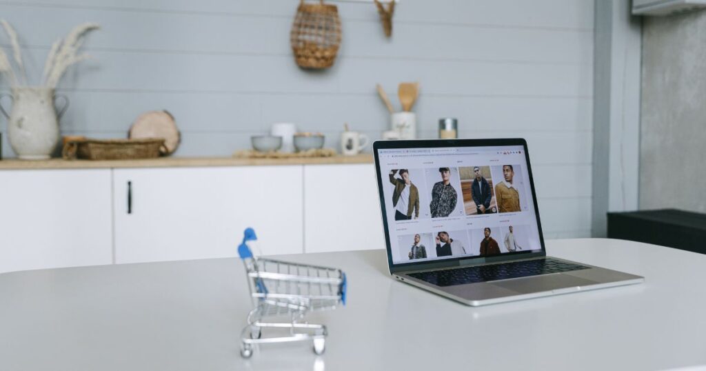 Keuntungan Bisnis Model B2C E-Commerce yang Jarang Diketahui