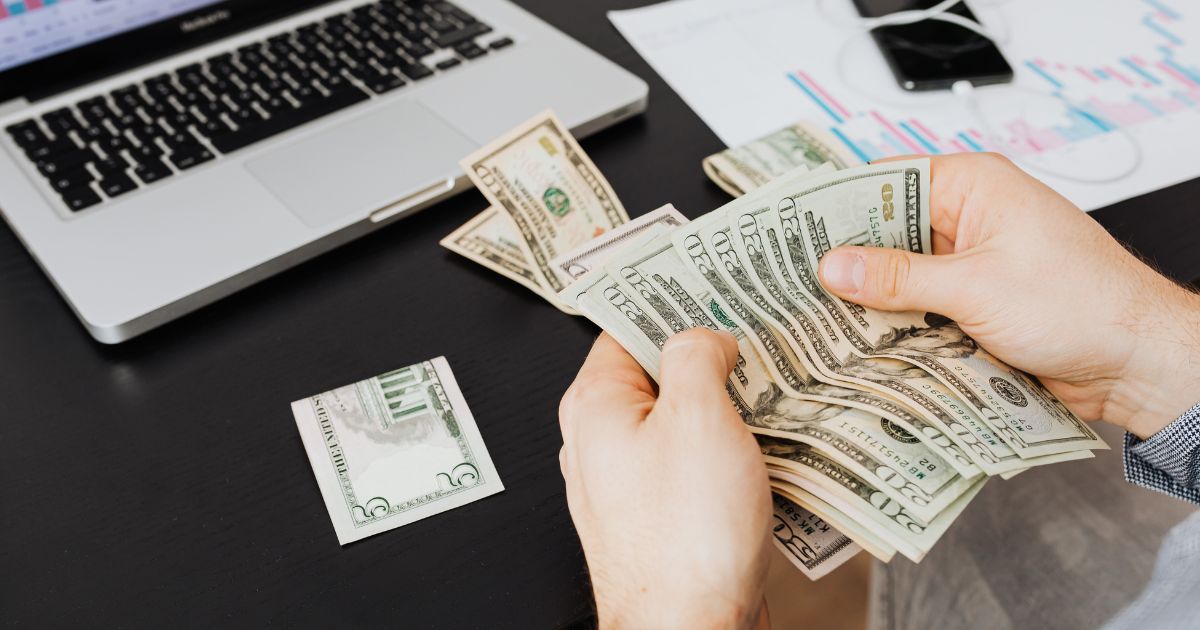 5 Hal yang Membuat Keuangan Anak Muda Tidak Sehat, Hindari Sekarang Juga